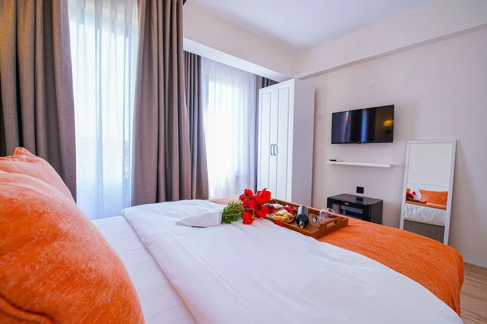 Comfort Tek Büyük Yataklı Oda