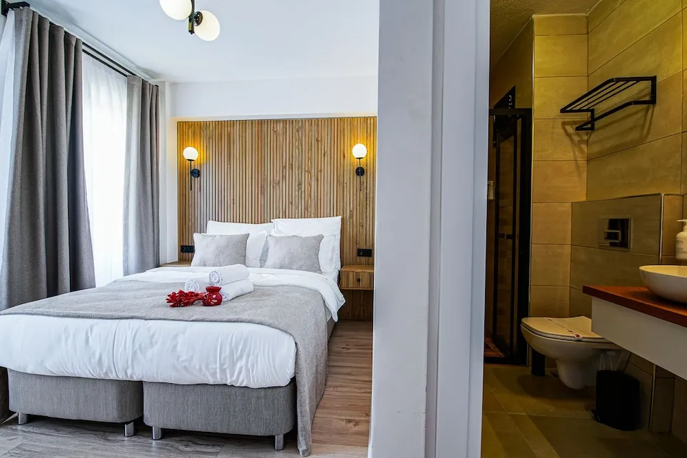 Comfort Tek Büyük Yataklı Oda