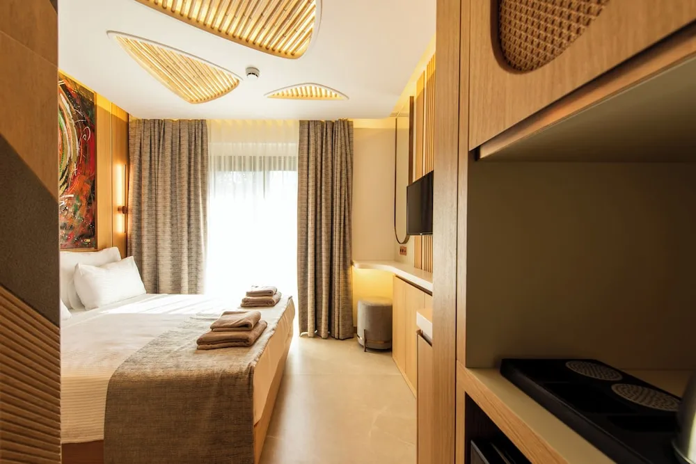 Standard Oda, Balkon, Avlu Manzaralı