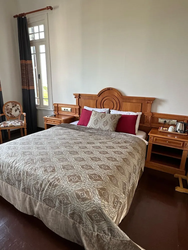 Standard Oda, Bahçe Manzaralı