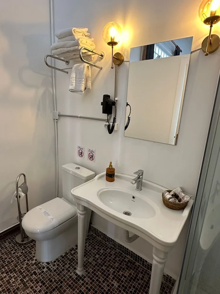 Deluxe Oda, 1 Büyük (Queen) Boy Yatak, Balkon/Veranda, Bahçe Manzaralı