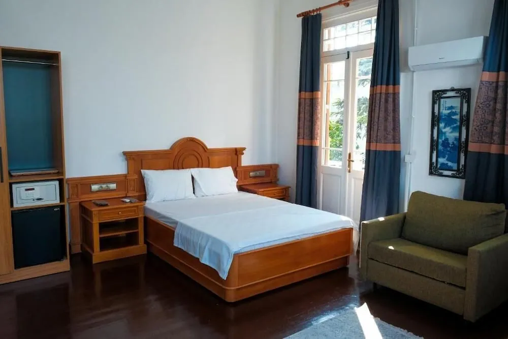 Deluxe Oda, 1 Büyük (Queen) Boy Yatak, Balkon/Veranda, Bahçe Manzaralı