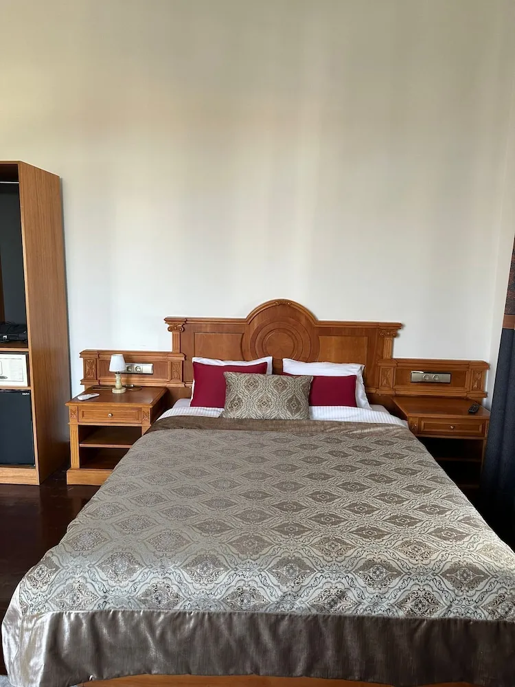 Deluxe Oda, 1 Büyük (Queen) Boy Yatak, Balkon/Veranda, Bahçe Manzaralı