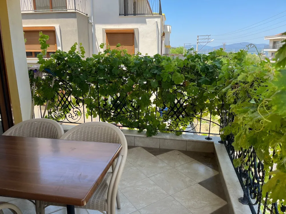 Standard Daire, 2 Yatak Odası, Bahçe Manzaralı