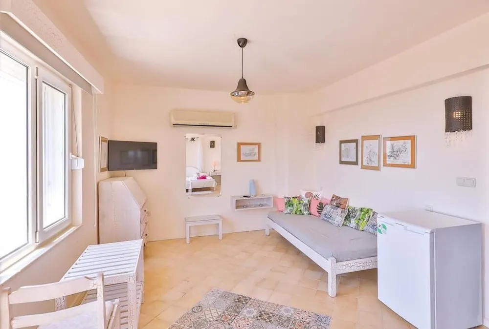 Deluxe Room with Sea View