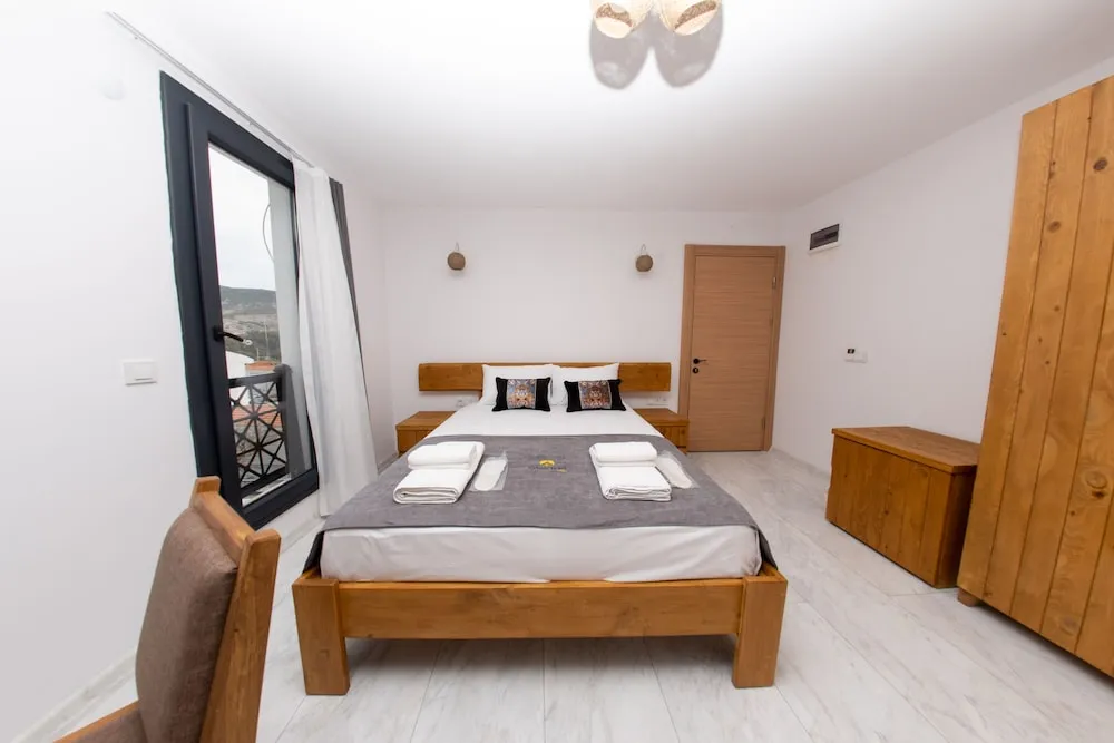 Deluxe Oda - Şehir Manzaralı, Balkonlu