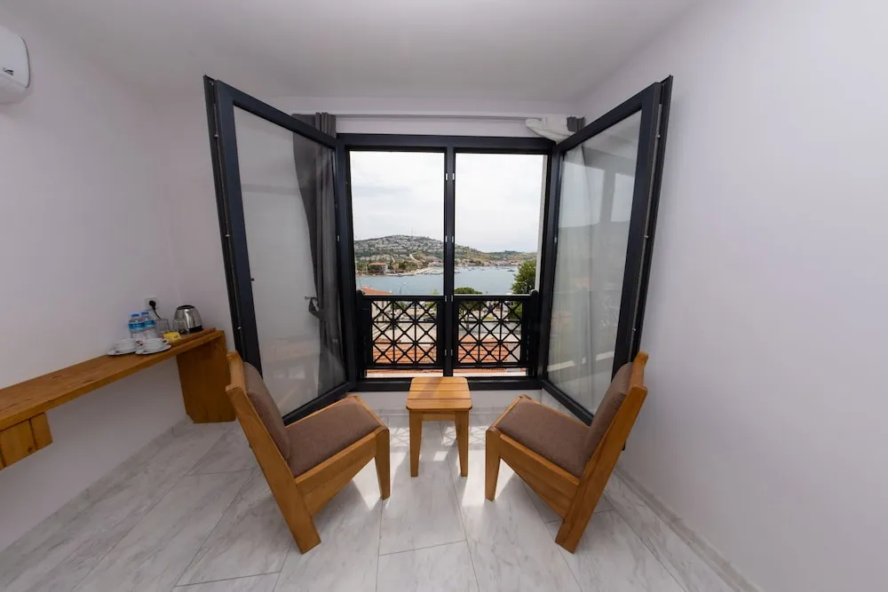 Balkonlu Panoramic Süit