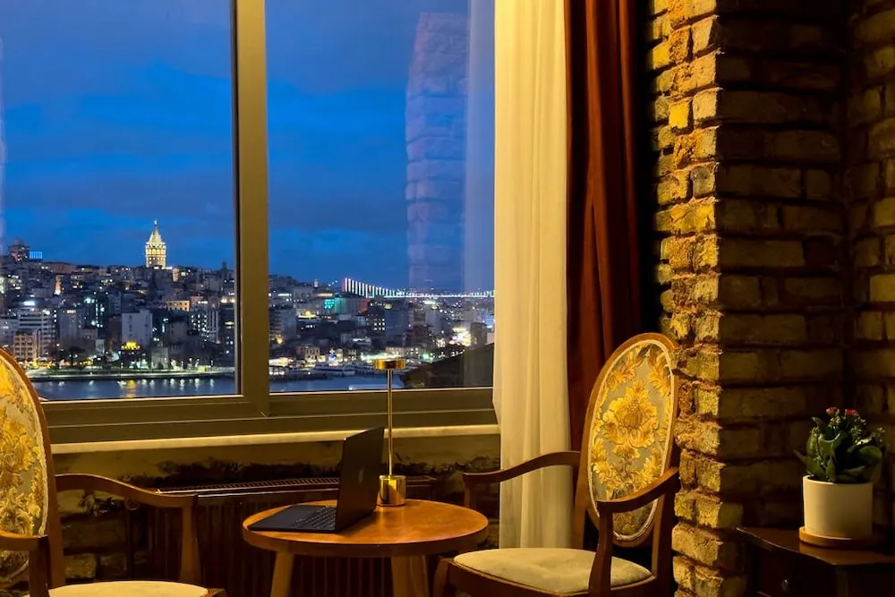 Deluxe Tek Büyük Yataklı Oda, Özel Banyo, Denize Bakan