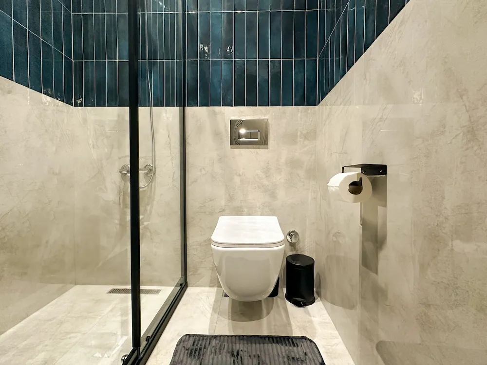 Deluxe Tek Büyük Yataklı Oda, Özel Banyo, Denize Bakan