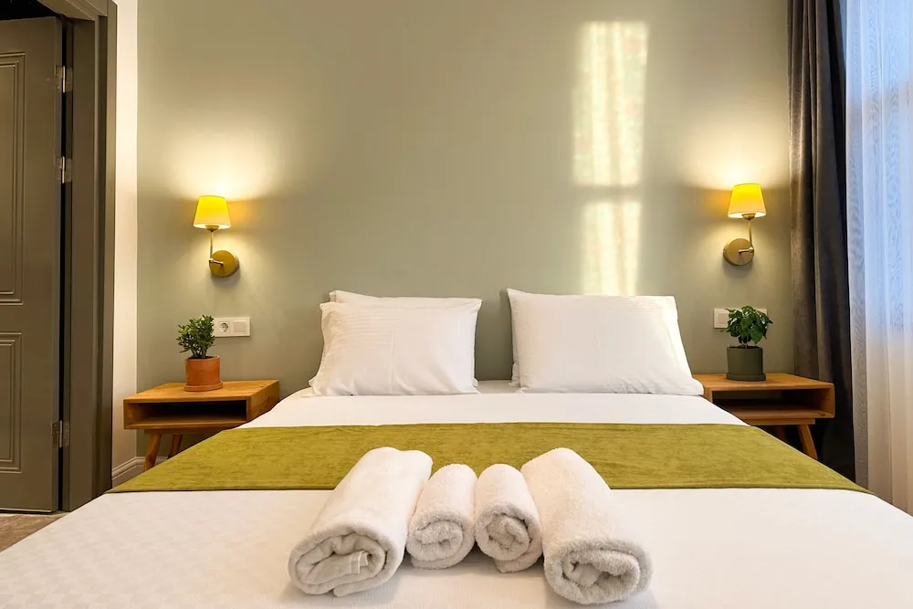 Deluxe Tek Büyük Yataklı Oda, Özel Banyo