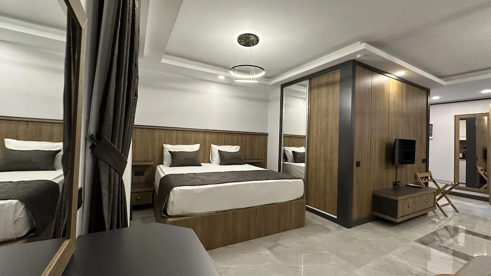 Comfort Oda, 1 Büyük (Queen) Boy Yatak ve Çekyat