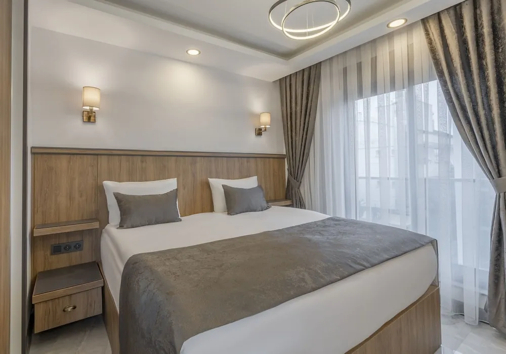 Comfort Oda, 1 Büyük (Queen) Boy Yatak ve Çekyat