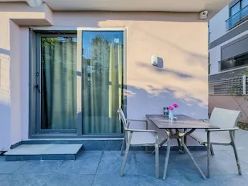 Quality Gold Suit Hotel