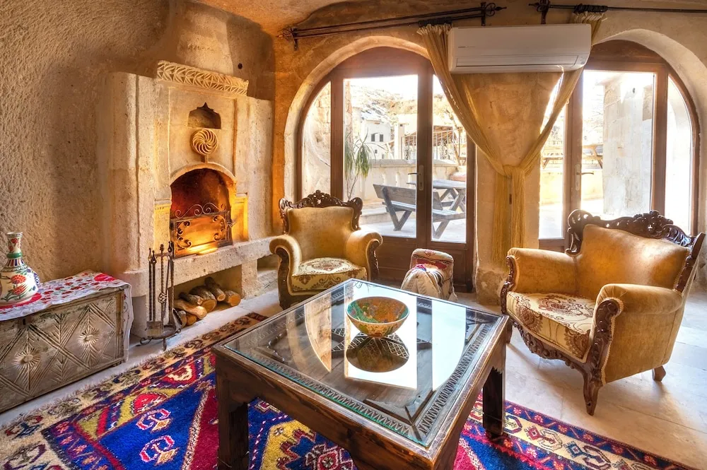 Superior Family Cave Room
