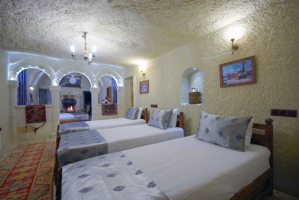 Family Cave Suite with Balcony
