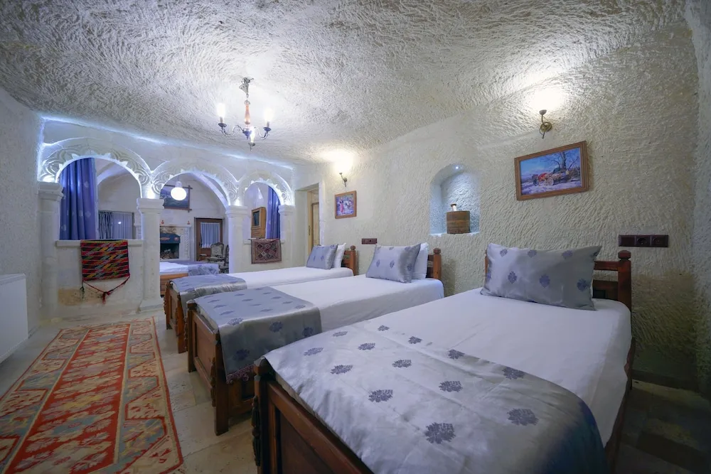 Family Cave Suite with Balcony