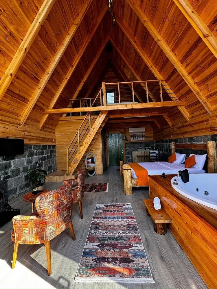 Basic Bungalov, Veranda, Dağ Manzaralı