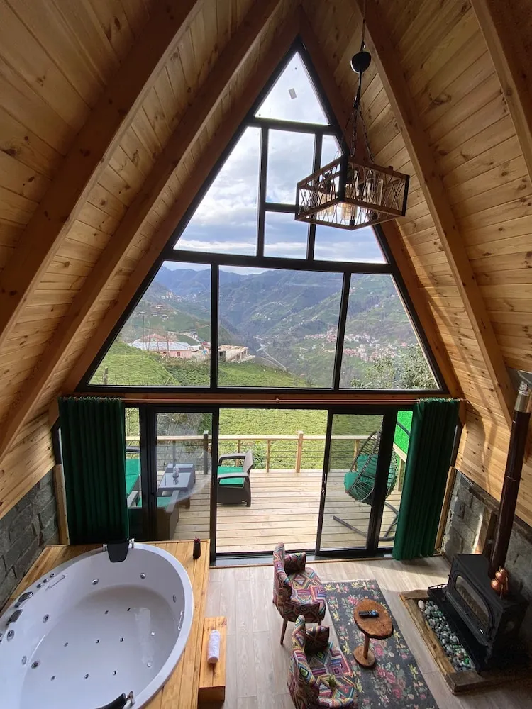 Basic Bungalov, Veranda, Dağ Manzaralı
