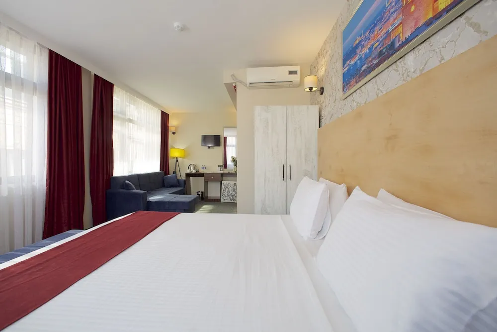 Deluxe Tek Büyük Yataklı Oda, Köşe