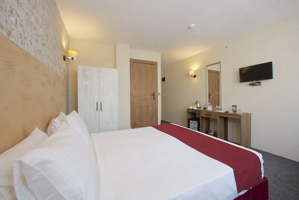 Standard Tek Büyük Yataklı Oda