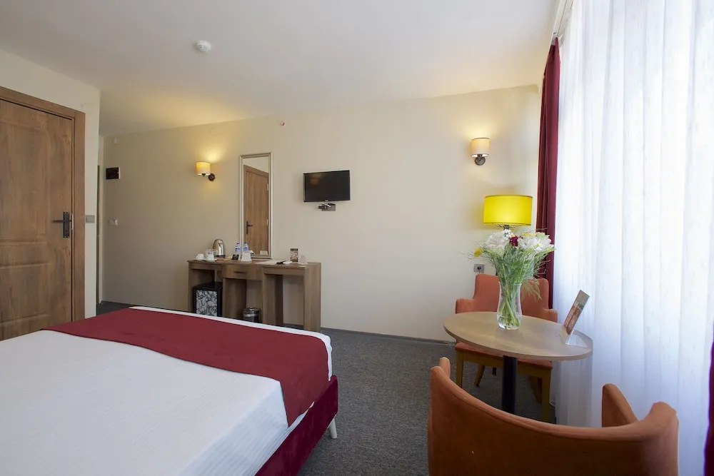 Standard Tek Büyük Yataklı Oda