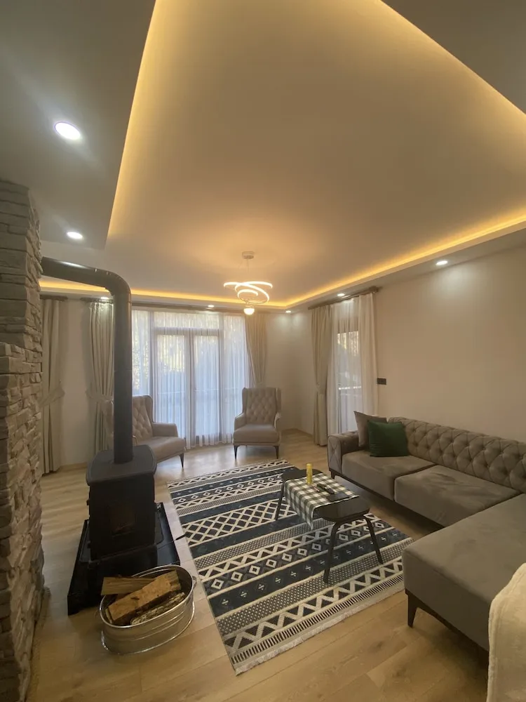 Traditional Apart Daire