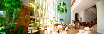 Rose Garden Premium Hotel