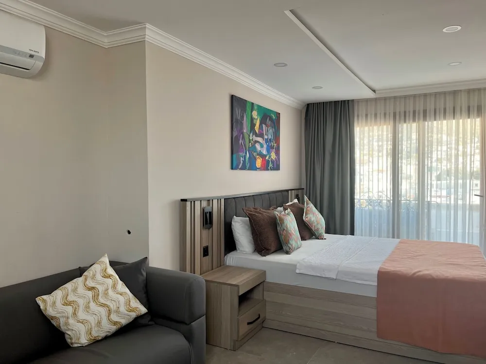 Deluxe Room, Balcony, City View