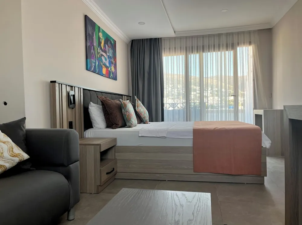 Deluxe Room, Balcony, City View