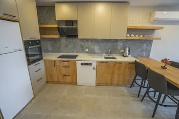 Lara Marine Homes