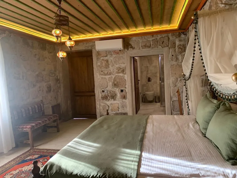 Comfort Tek Büyük Yataklı Oda