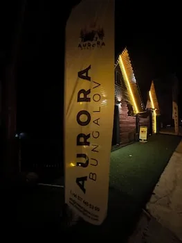 Aurora Suit Bungalov
