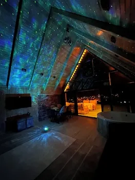 Aurora Suit Bungalov