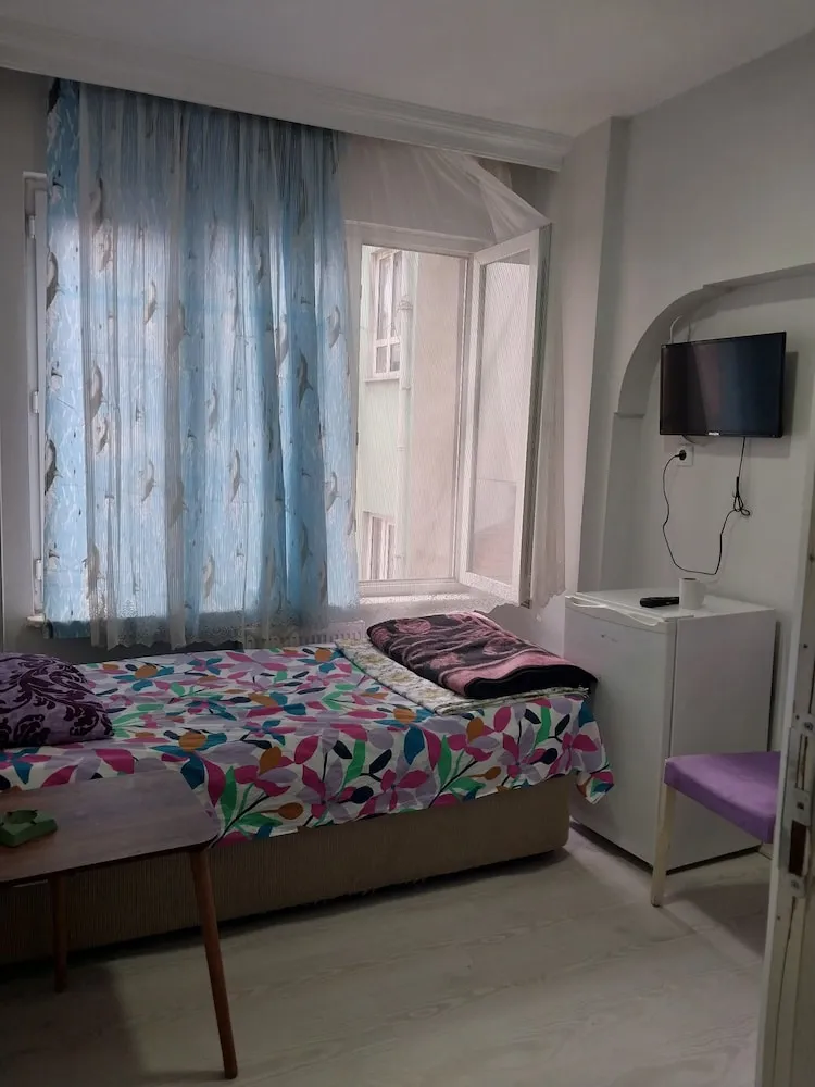 Basic Tek Kişilik Oda, 1 Yatak Odası, Ortak Banyo, Şehir Manzaralı