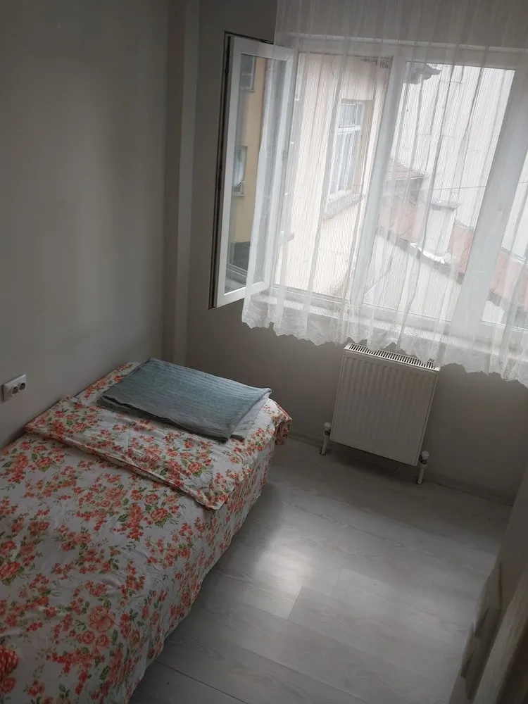 Basic Tek Kişilik Oda, 1 Yatak Odası, Ortak Banyo, Şehir Manzaralı