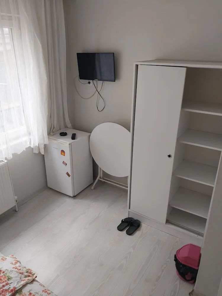 Basic Tek Kişilik Oda, 1 Yatak Odası, Ortak Banyo, Şehir Manzaralı