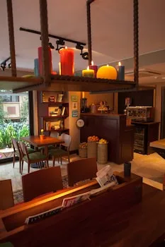 Juliet Rooms & Kitchen