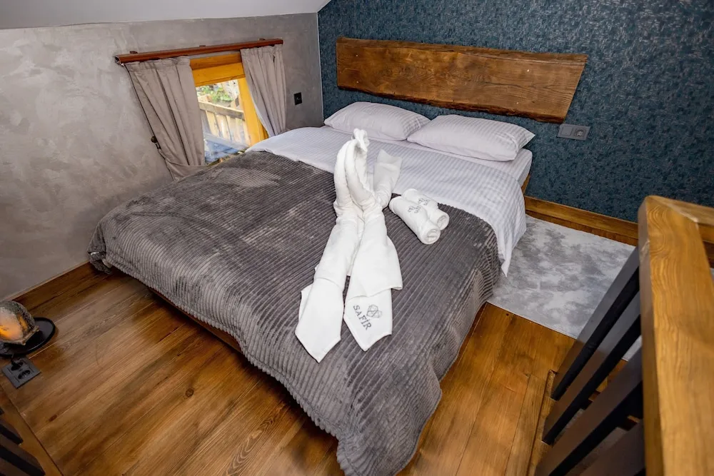 Luxury Dağ Evi, Sıcak Su Küveti