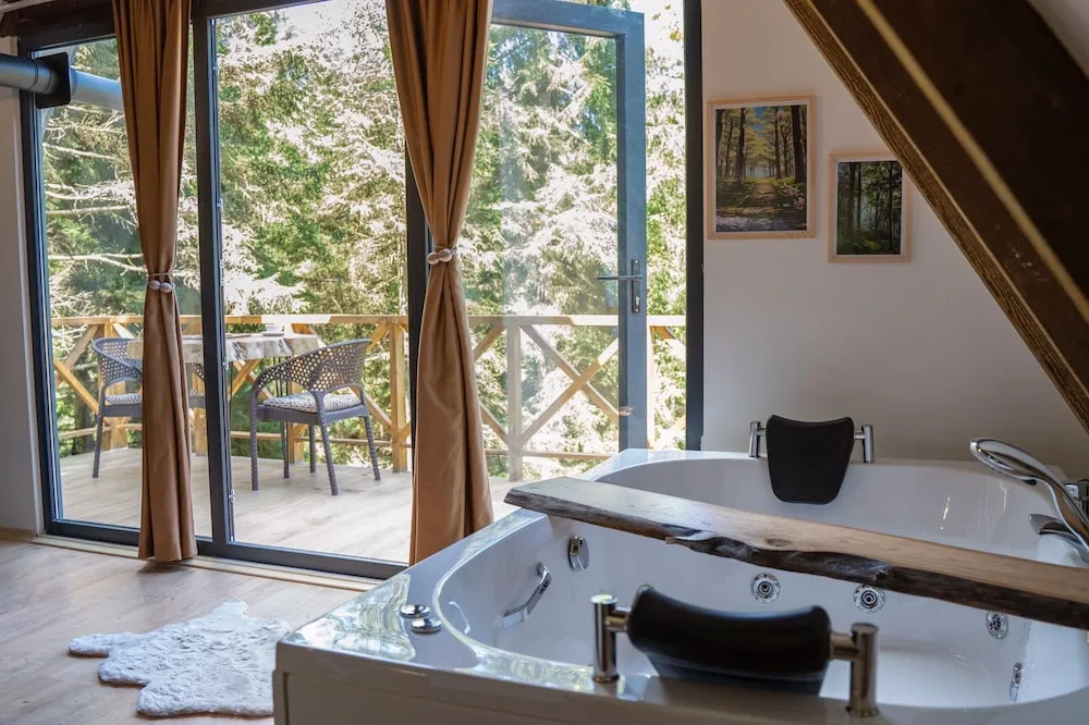 Premium Bungalov, 1 En Büyük (King) Boy Yatak ve Çekyat
