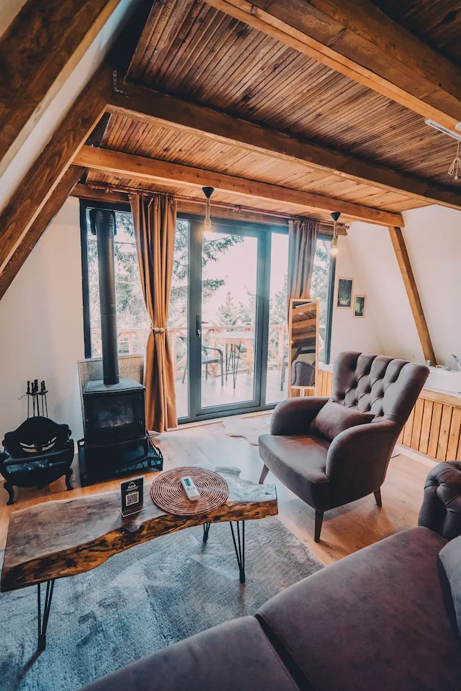 Premium Bungalov, 1 En Büyük (King) Boy Yatak ve Çekyat