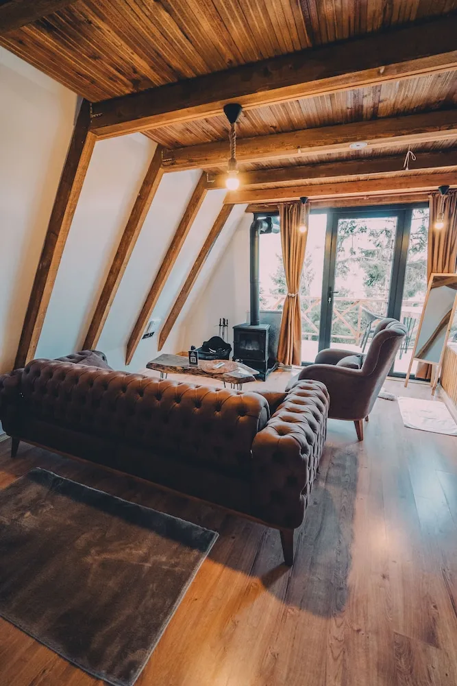 Premium Bungalov, 1 En Büyük (King) Boy Yatak ve Çekyat