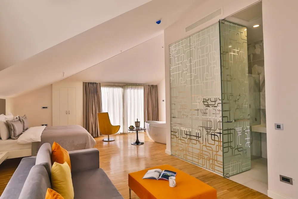 Executive Oda, Balkon