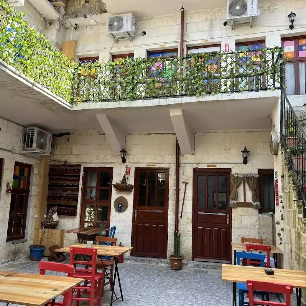 Konaklama yerinin ön cephesi