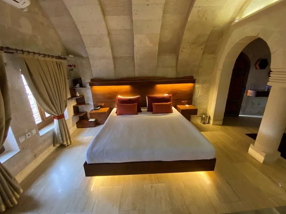 Stone Suite with Jacuzzi