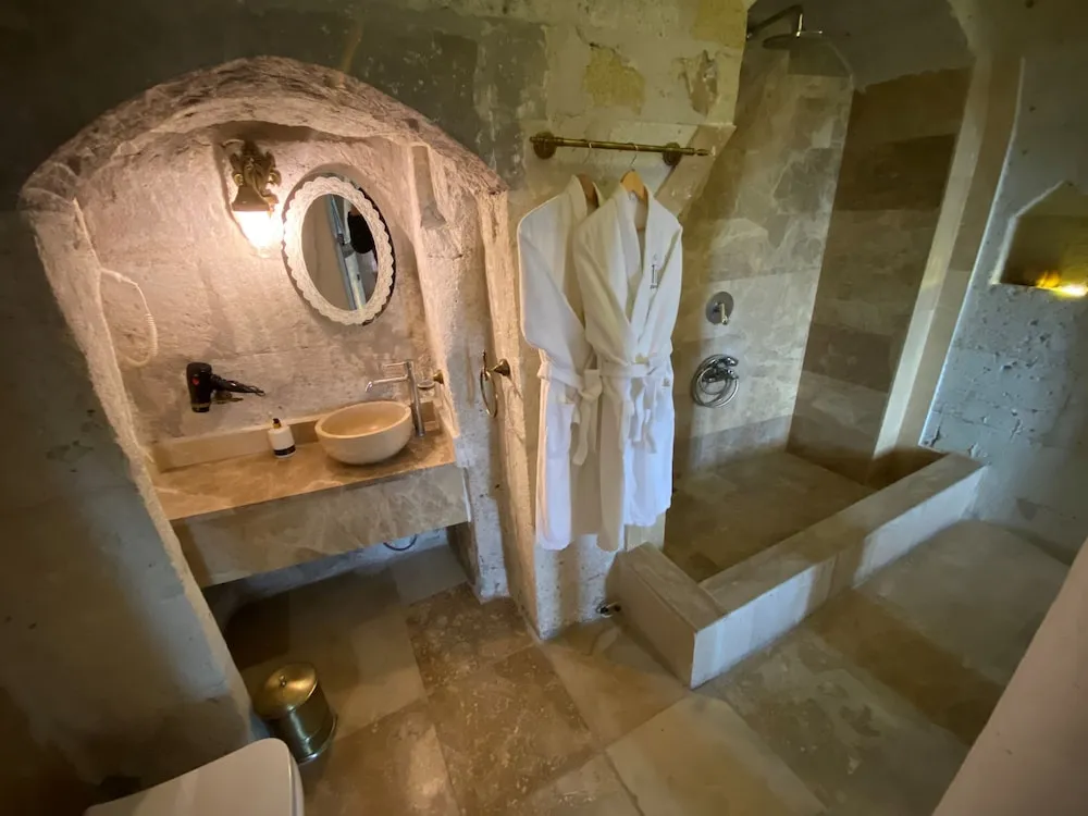 Stone Suite with Jacuzzi