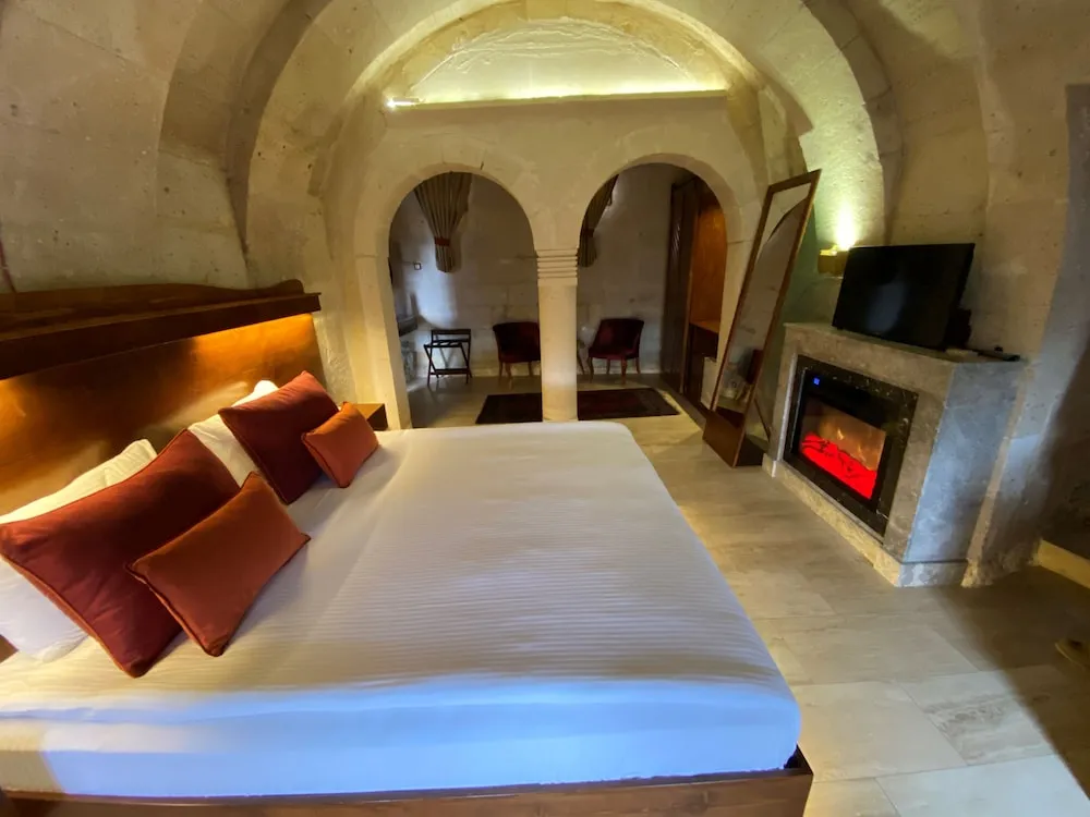 Stone Suite with Jacuzzi