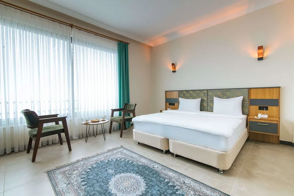 Deluxe Tek Büyük Yataklı Oda