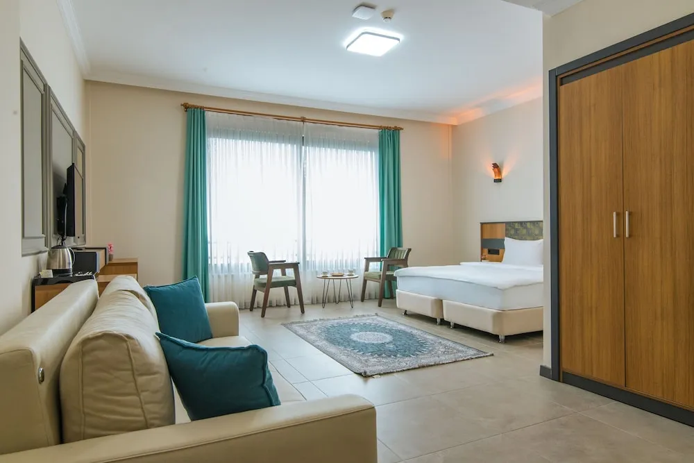 Deluxe Tek Büyük Yataklı Oda