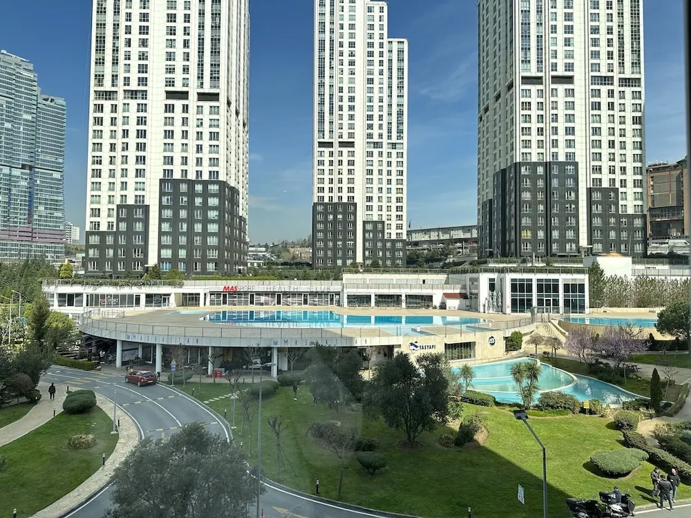 Standard Apart Daire, 1 Yatak Odası, Havuz Manzaralı, Avlu