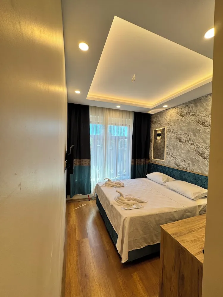 Standard Tek Büyük Yataklı Oda